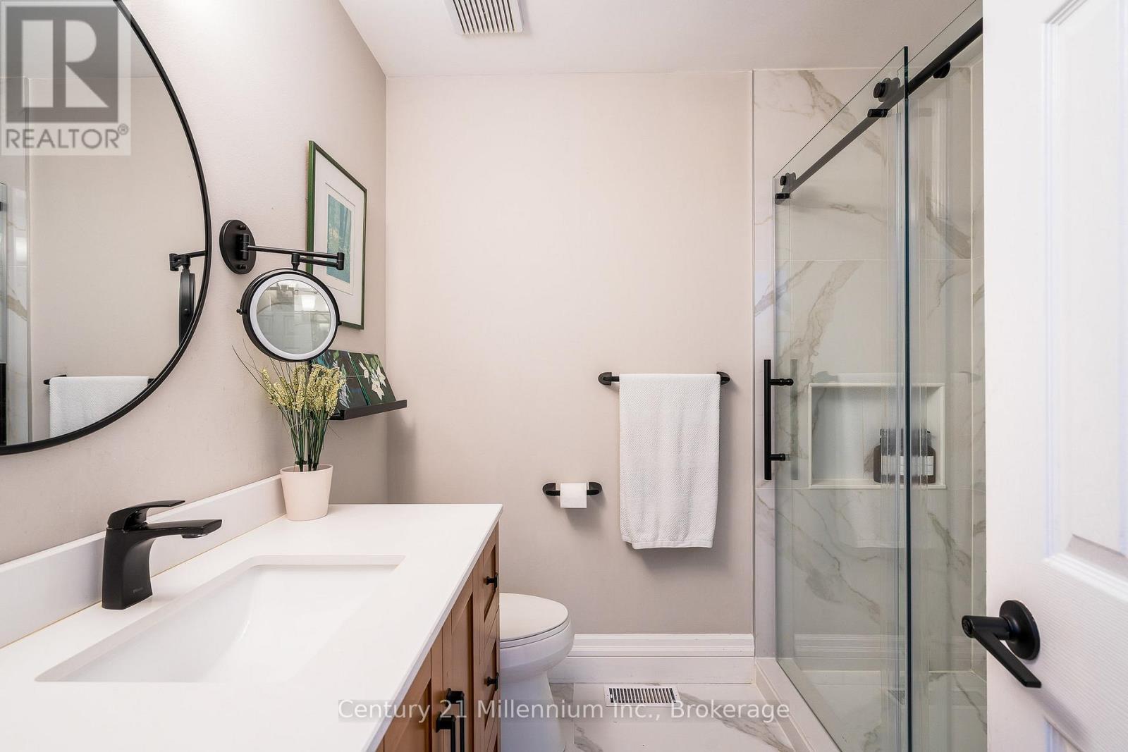 160 Grand Cypress Lane, Blue Mountains, ON - Indoor Photo Showing Bathroom