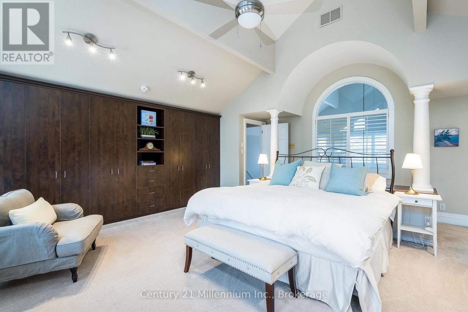 160 Grand Cypress Lane, Blue Mountains, ON - Indoor Photo Showing Bedroom