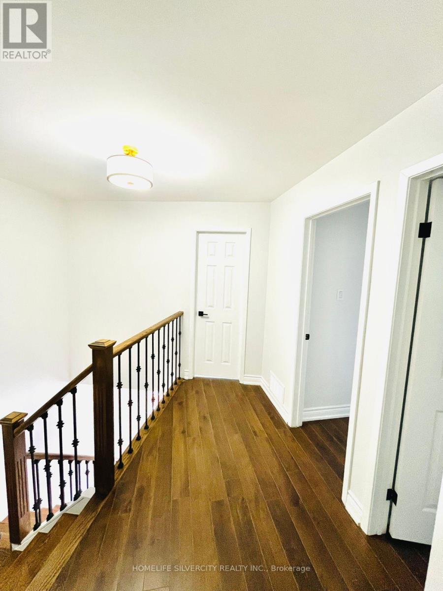 26 Niles Way, Markham, ON - Indoor Photo Showing Other Room