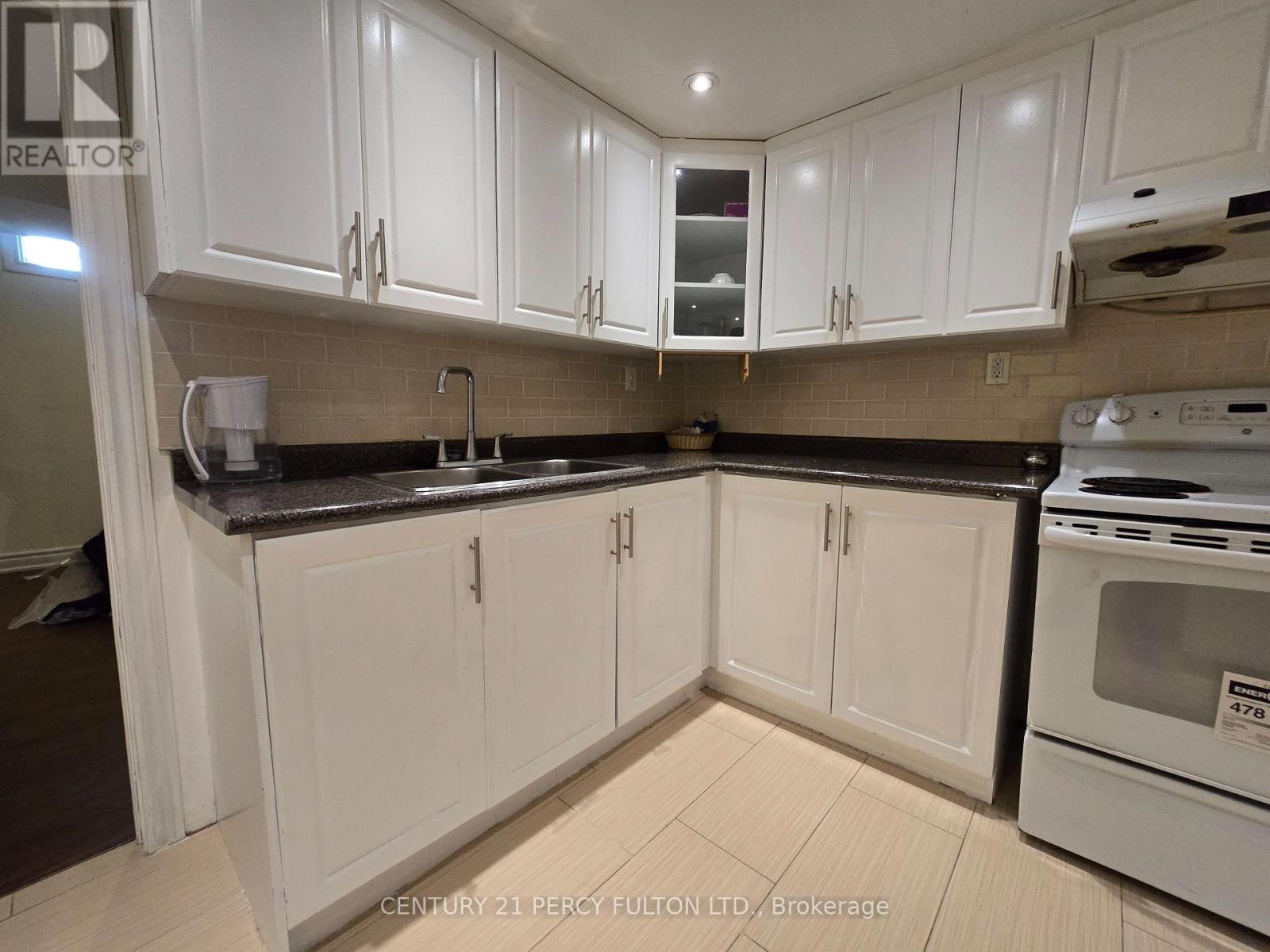 Bsmt - 610 Mclevin Avenue, Toronto, ON - Indoor Photo Showing Kitchen With Double Sink