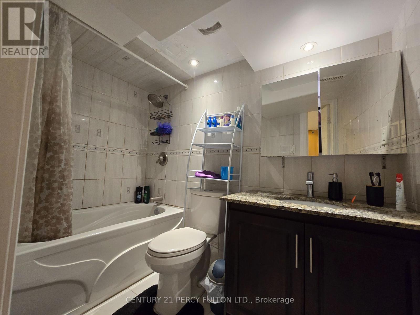 Bsmt - 610 Mclevin Avenue, Toronto, ON - Indoor Photo Showing Bathroom