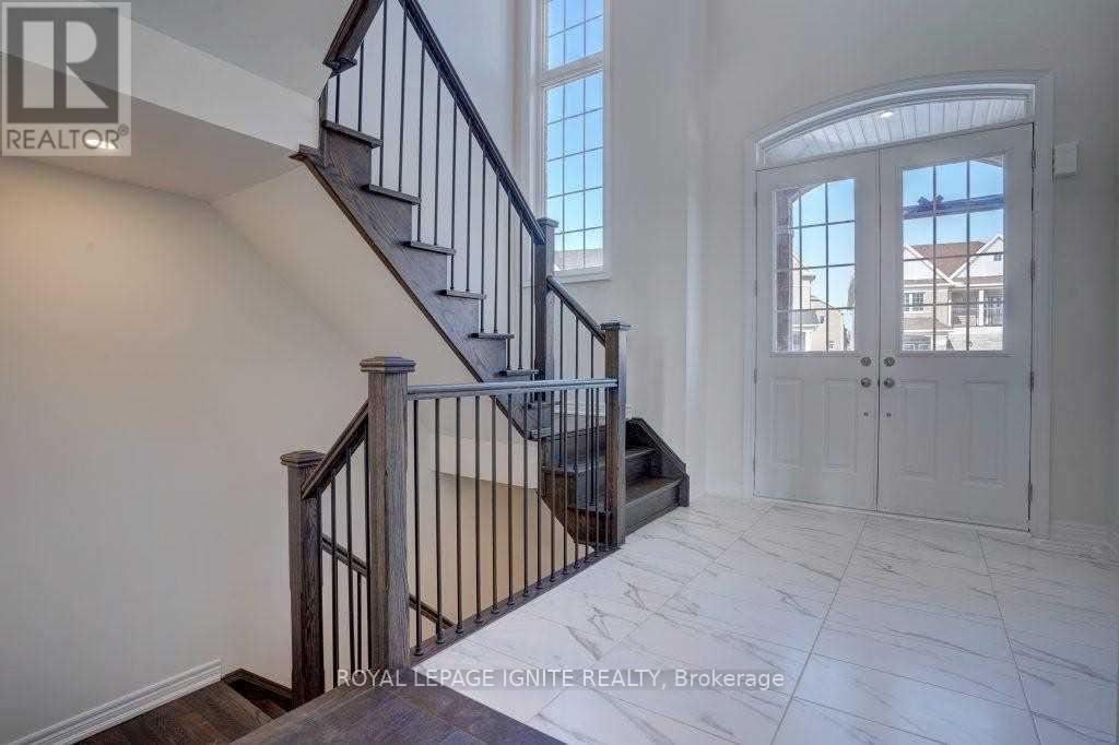 195 Miyako Court, Oshawa, ON - Indoor Photo Showing Other Room