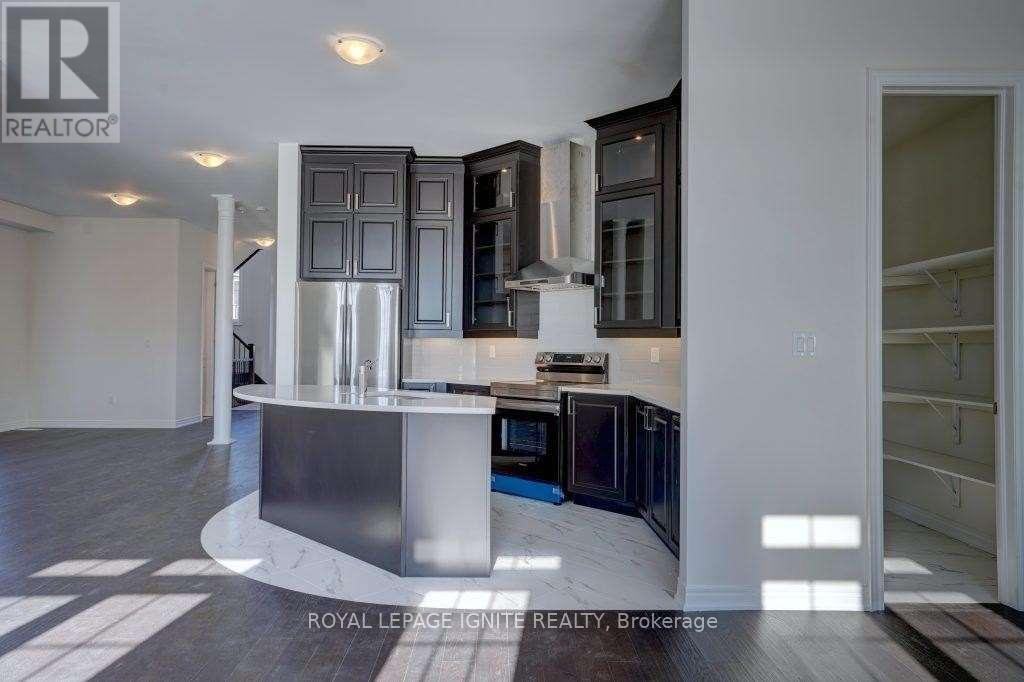 195 Miyako Court, Oshawa, ON - Indoor Photo Showing Kitchen