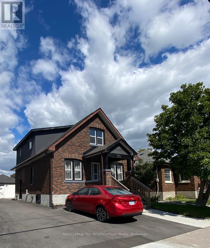 Unit 2 (2Nd Floor) - 290 Eulalie Avenue, Oshawa (Central), ON - Outdoor