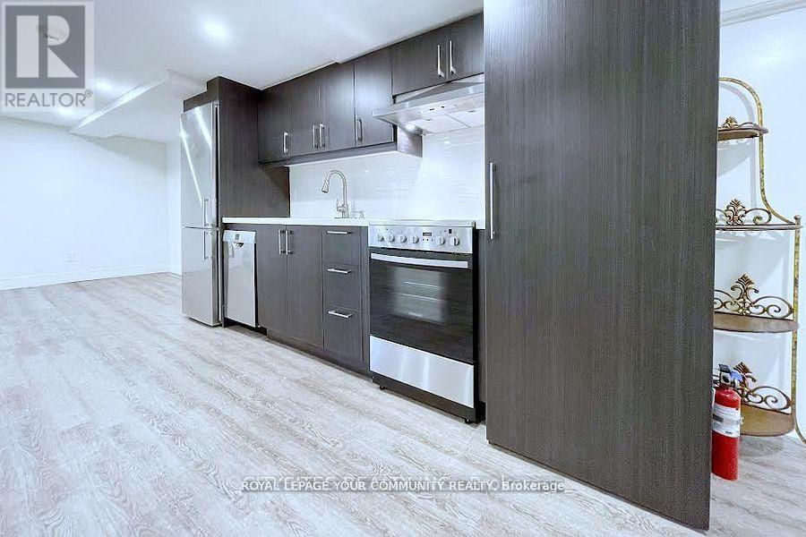Lower - 299 Rosewell Avenue E, Toronto, ON - Indoor Photo Showing Kitchen