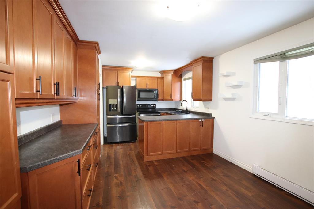 43 Williams Street, The Pas, MB - Indoor Photo Showing Kitchen