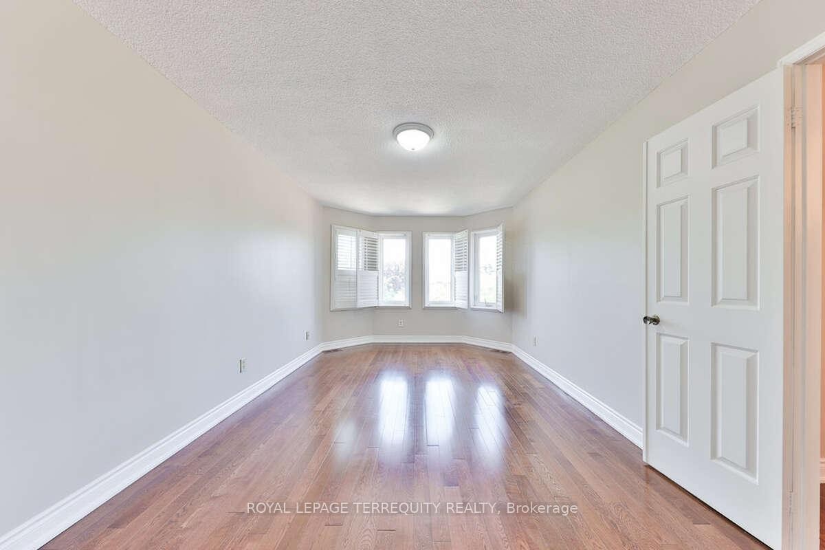 5275 Thornwood Drive, Mississauga, ON - Indoor Photo Showing Other Room
