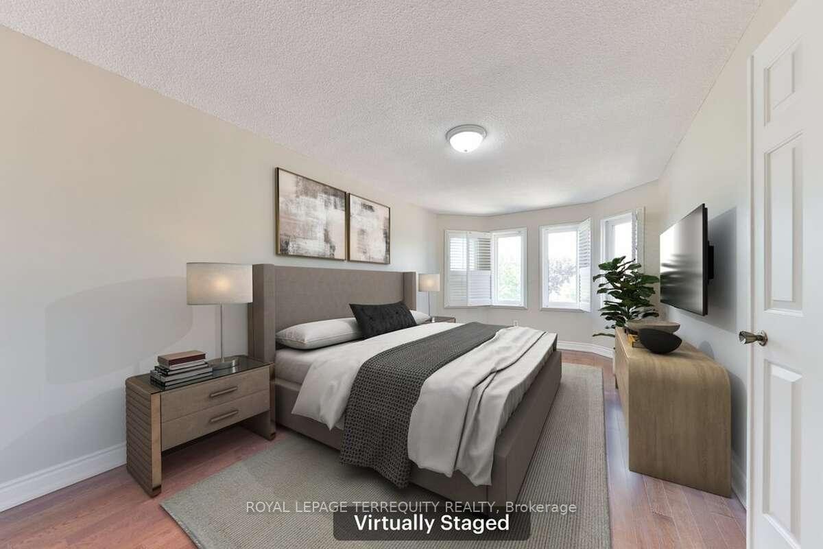 5275 Thornwood Drive, Mississauga, ON - Indoor Photo Showing Bedroom