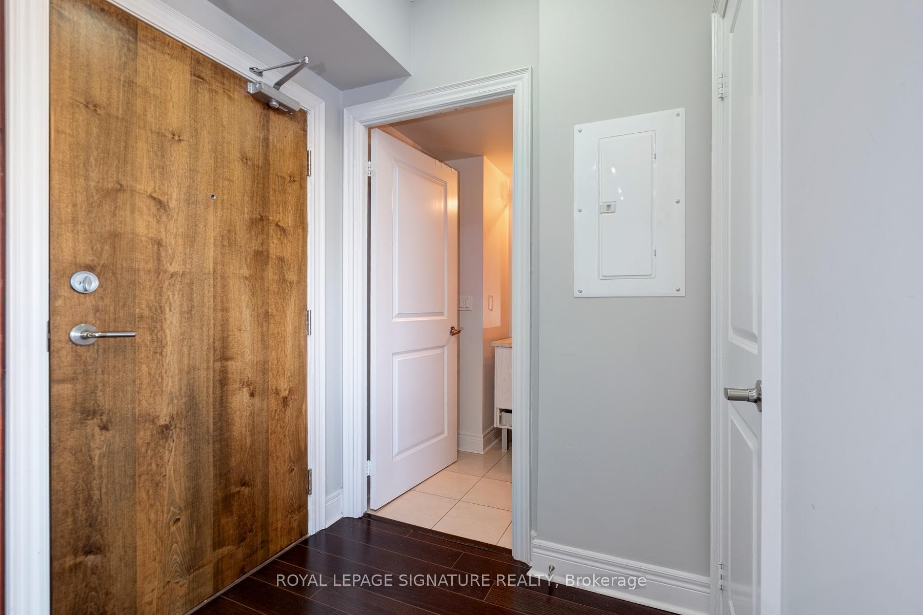 413-701 Sheppard Avenue W, Toronto, ON - Indoor Photo Showing Other Room