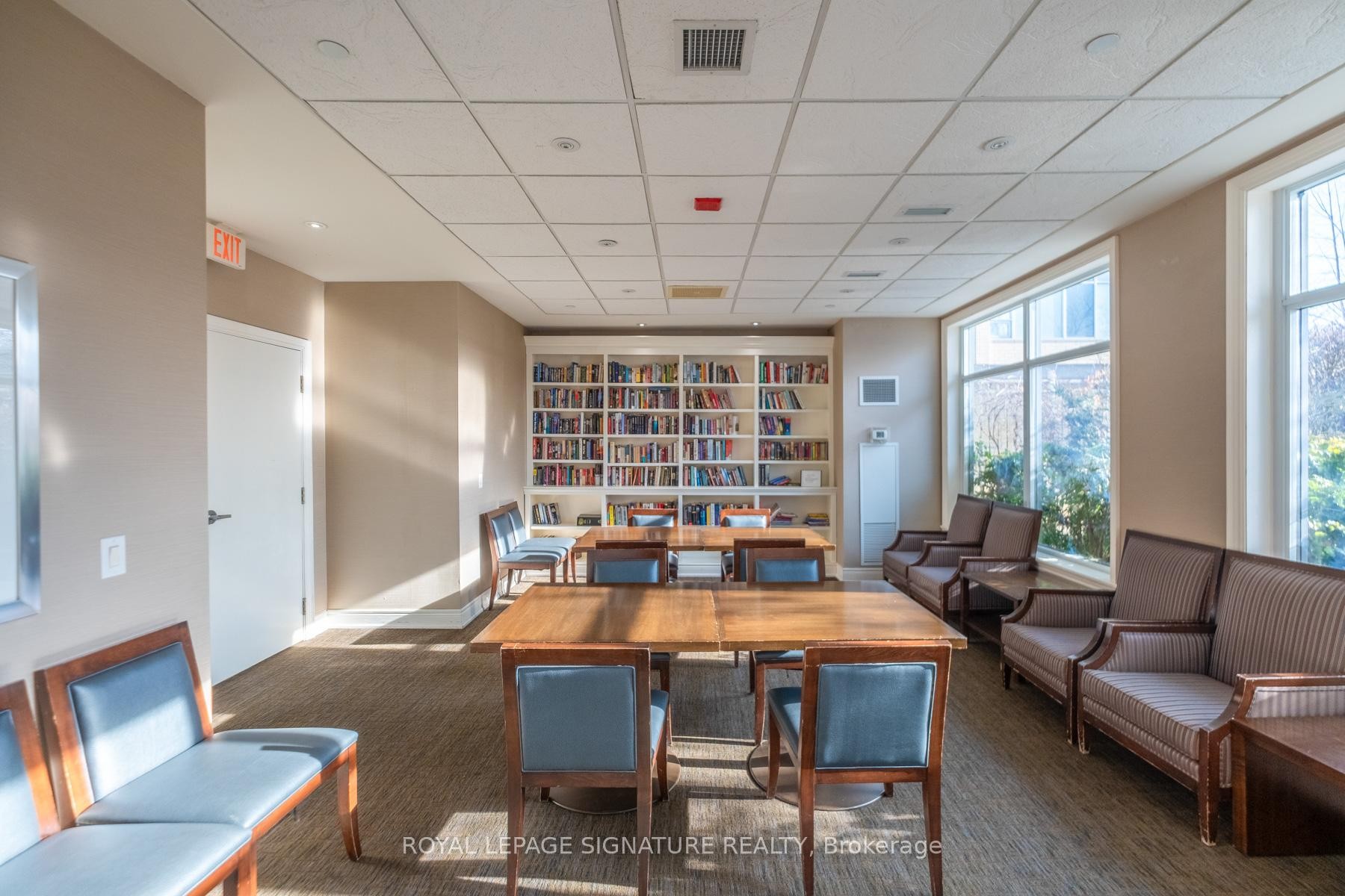 413-701 Sheppard Avenue W, Toronto, ON - Indoor