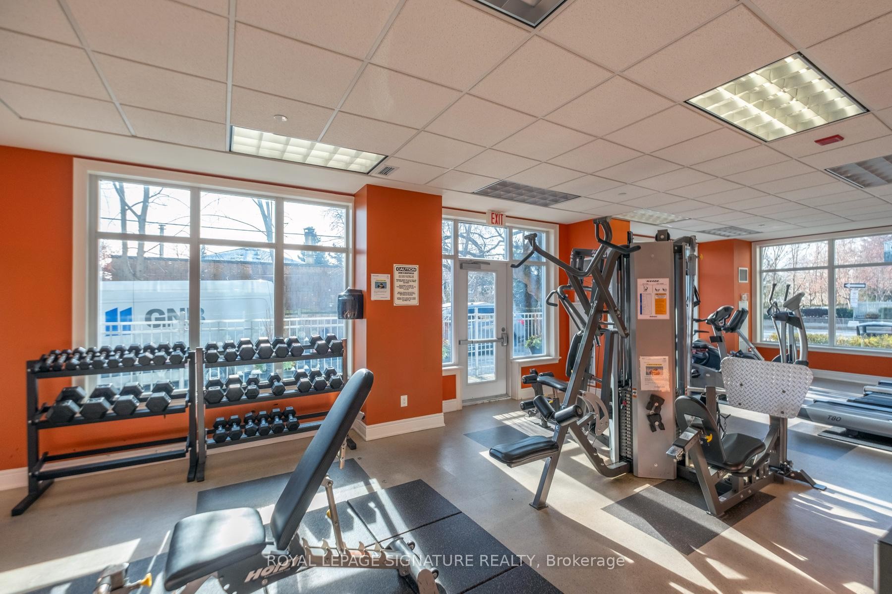 413-701 Sheppard Avenue W, Toronto, ON - Indoor Photo Showing Gym Room