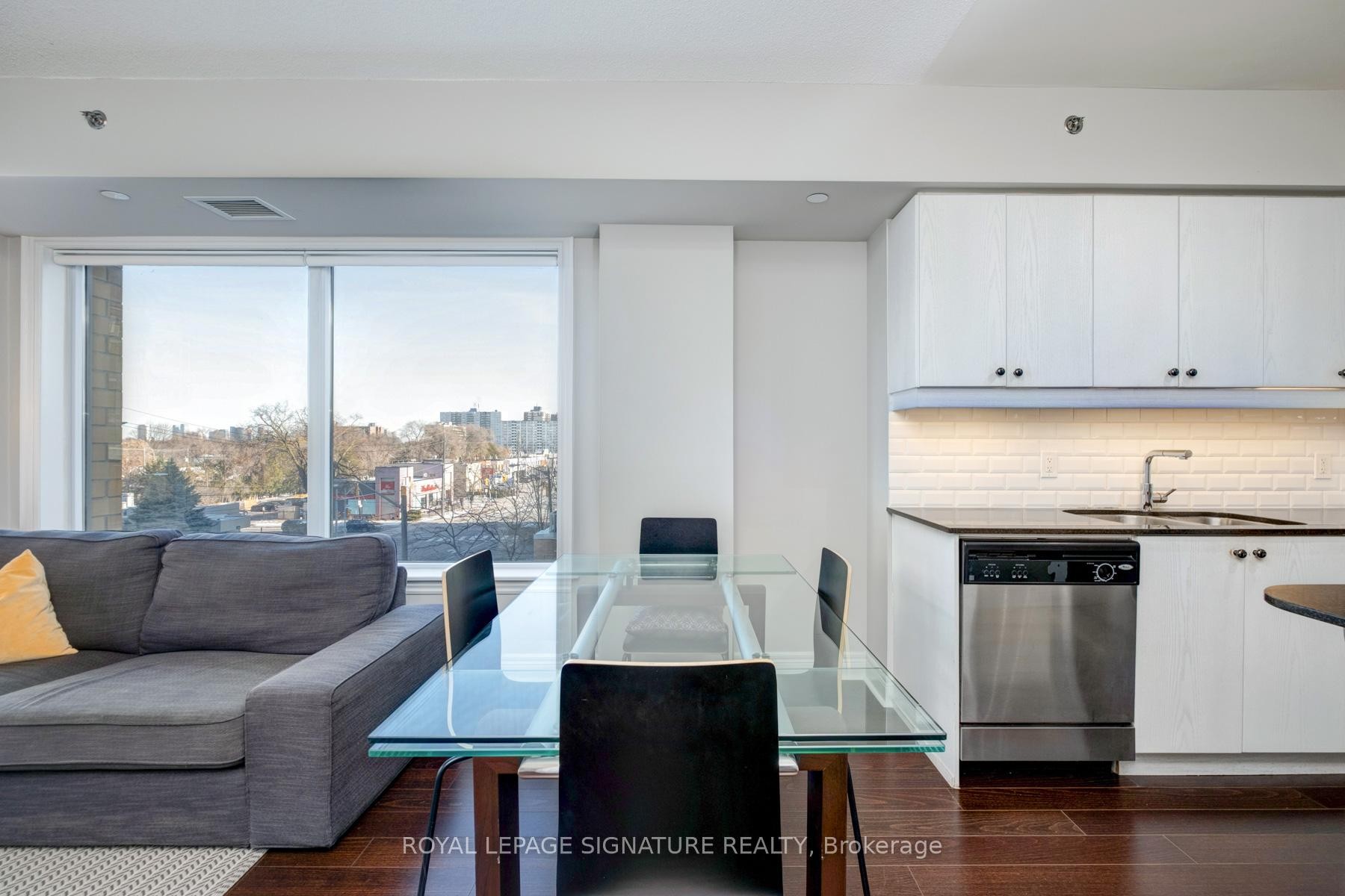 413-701 Sheppard Avenue W, Toronto, ON - Indoor