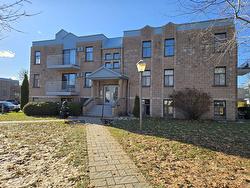 203-692 Mtée Montrougeau Laval (Fabreville), QC H7P 5L1