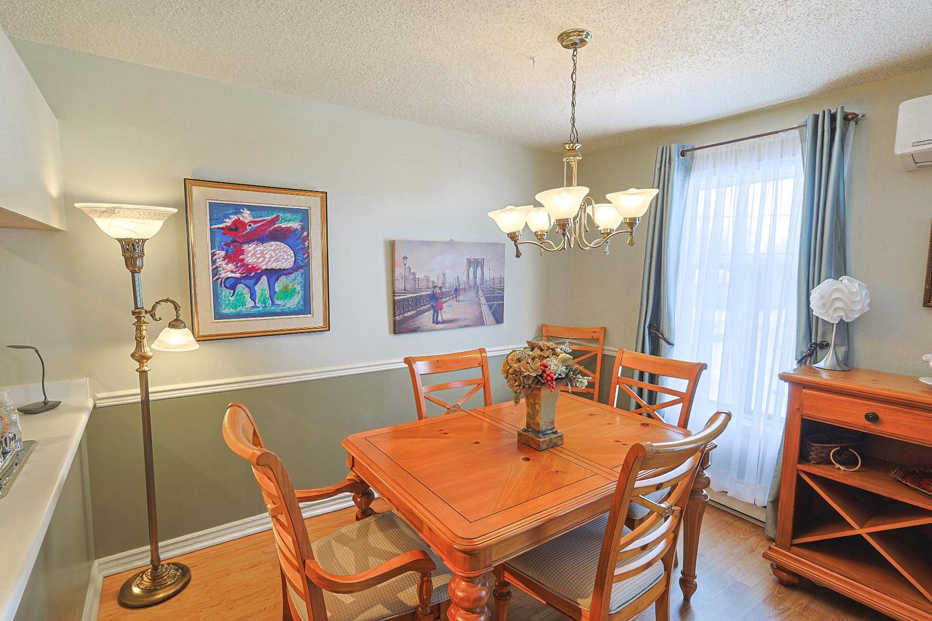Dining room - 203-692 Mtée Montrougeau, Laval (Fabreville), QC - Indoor Photo Showing Dining Room