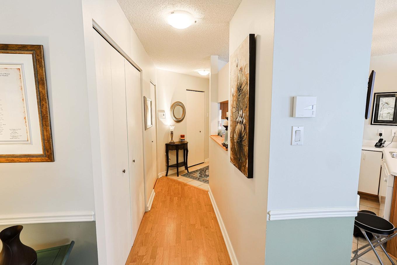 Passageway - 203-692 Mtée Montrougeau, Laval (Fabreville), QC - Indoor Photo Showing Other Room