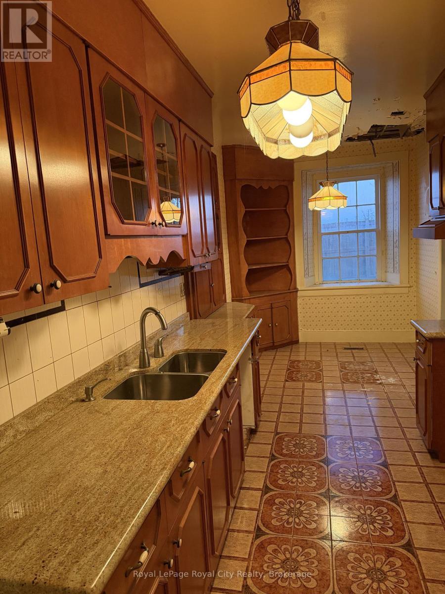 264 Crawley Road, Guelph (Clairfields/Hanlon Business Park), ON