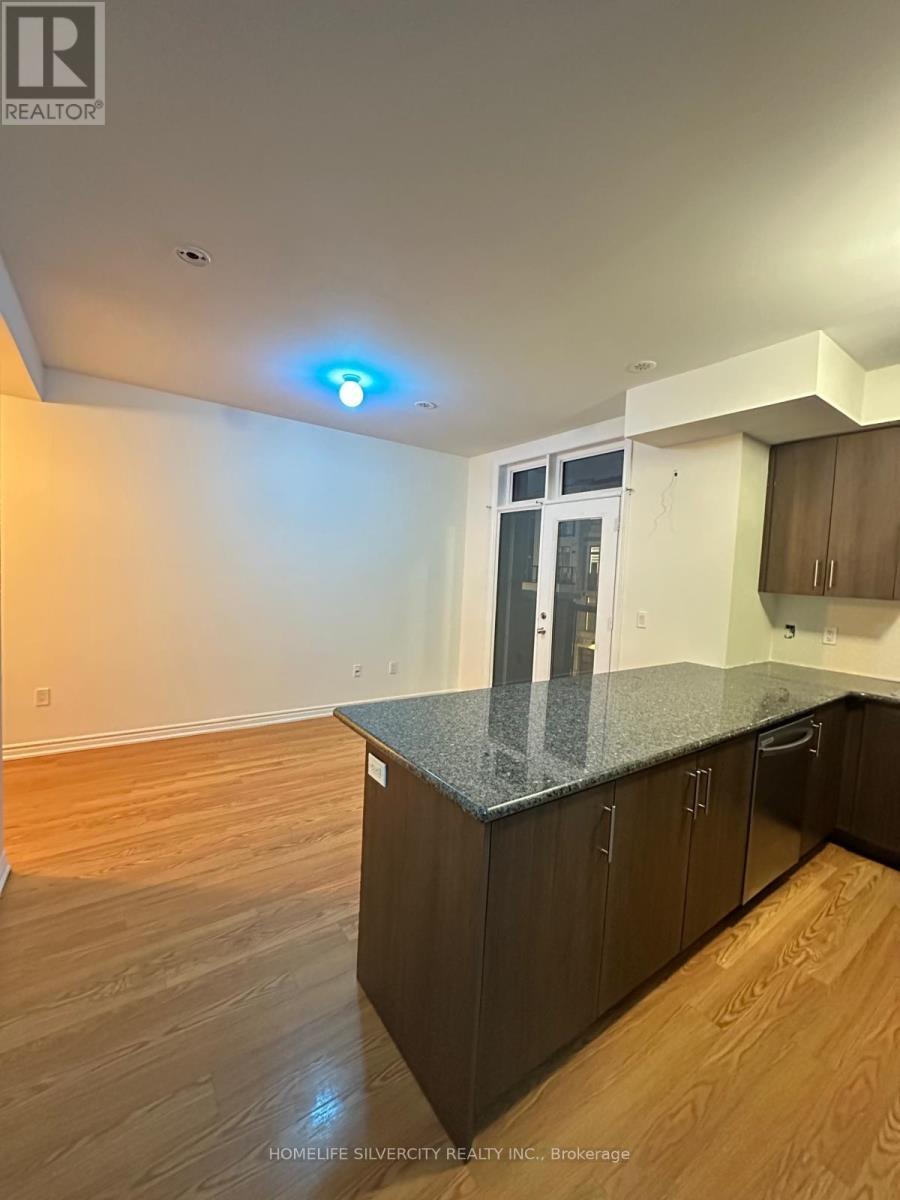 10 - 10 Halliford Place, Brampton, ON - Indoor Photo Showing Kitchen