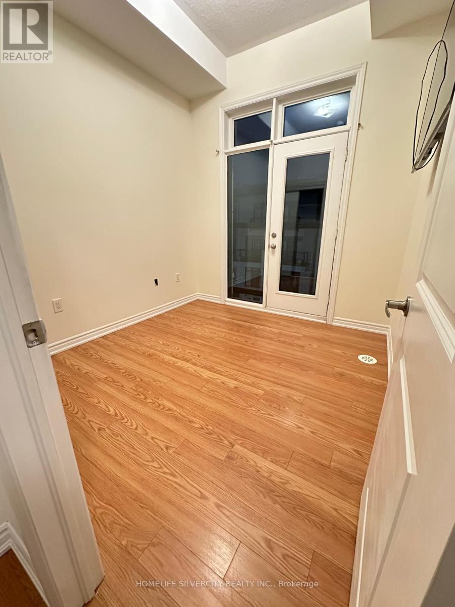 10 - 10 Halliford Place, Brampton, ON - Indoor Photo Showing Other Room