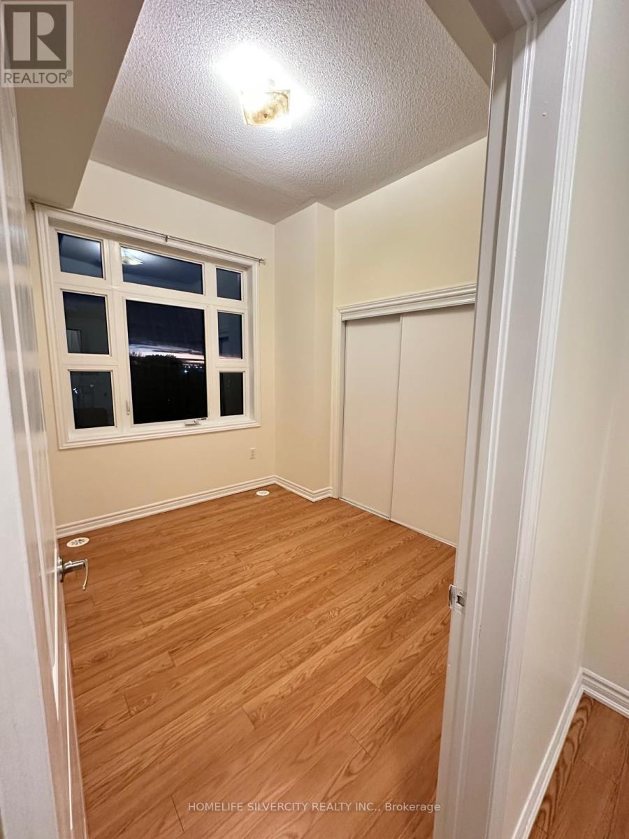 10 - 10 Halliford Place, Brampton, ON - Indoor Photo Showing Other Room