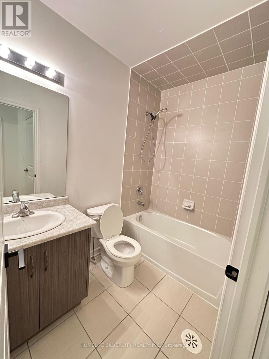 10 - 10 Halliford Place, Brampton, ON - Indoor Photo Showing Bathroom