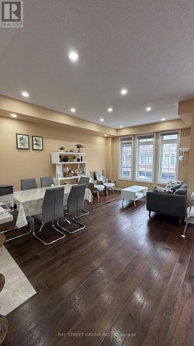 21 - 2435 Greenwich Drive, Oakville, ON - Indoor Photo Showing Other Room