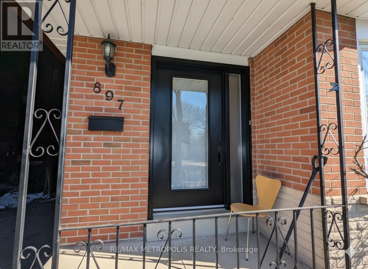 Main - 897 Consort Crescent, Mississauga, ON - Outdoor With Exterior