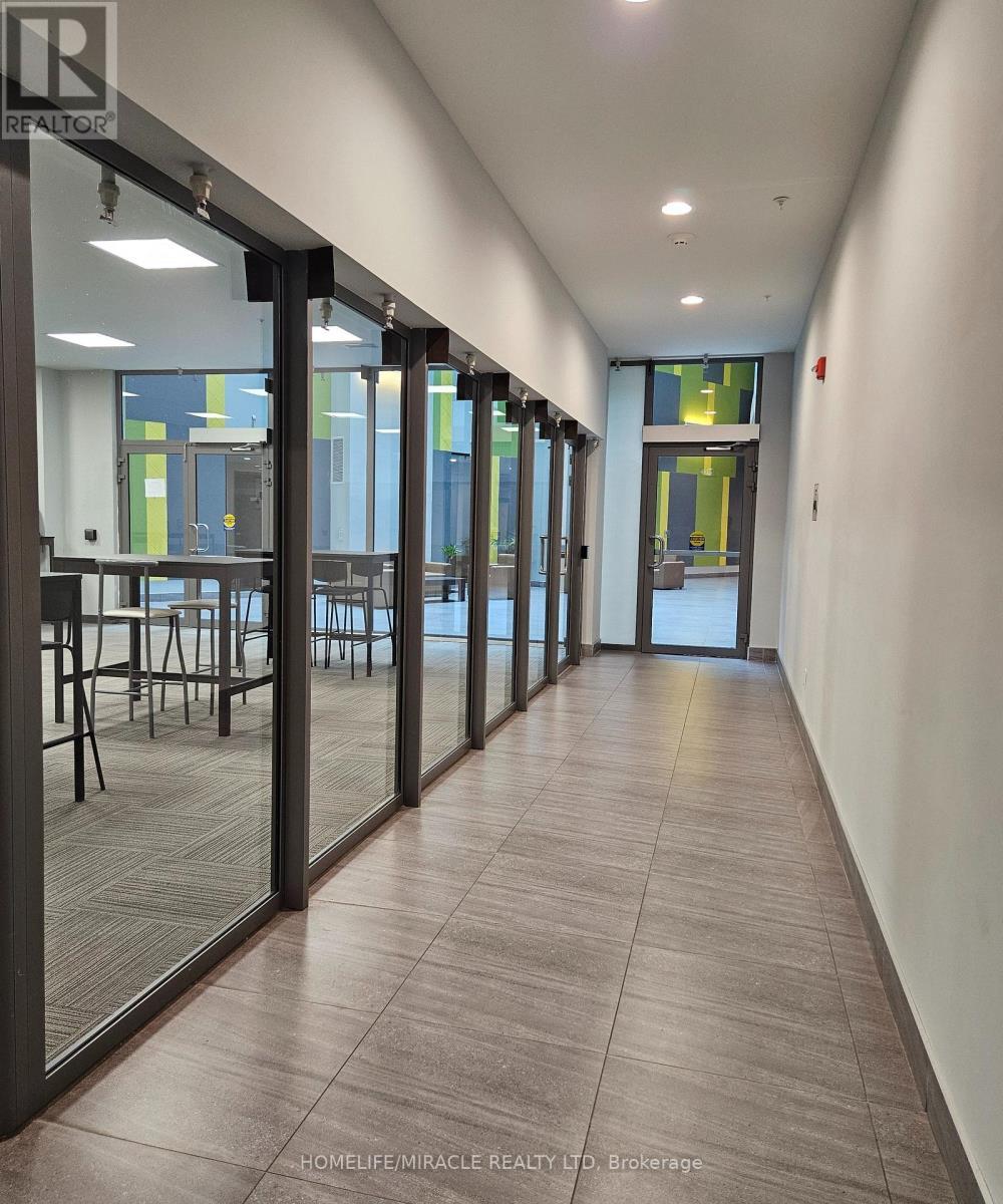 420 - 652 Princess Street, Kingston, ON - Indoor Photo Showing Other Room