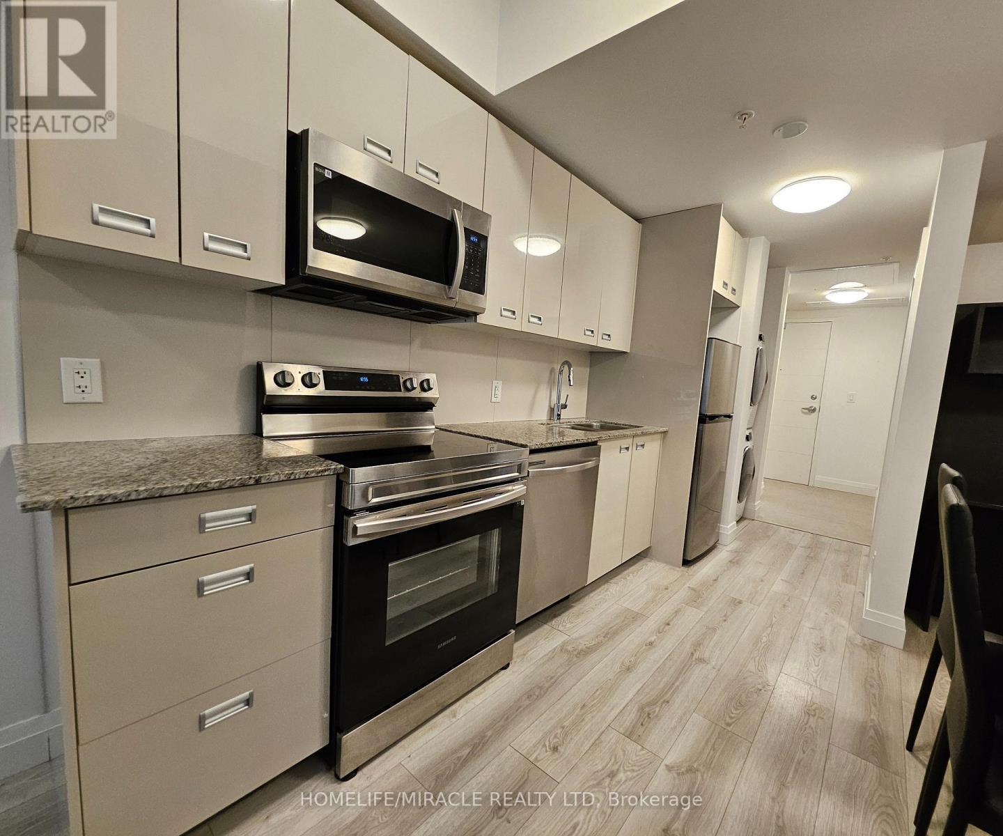 420 - 652 Princess Street, Kingston, ON - Indoor Photo Showing Kitchen With Stainless Steel Kitchen