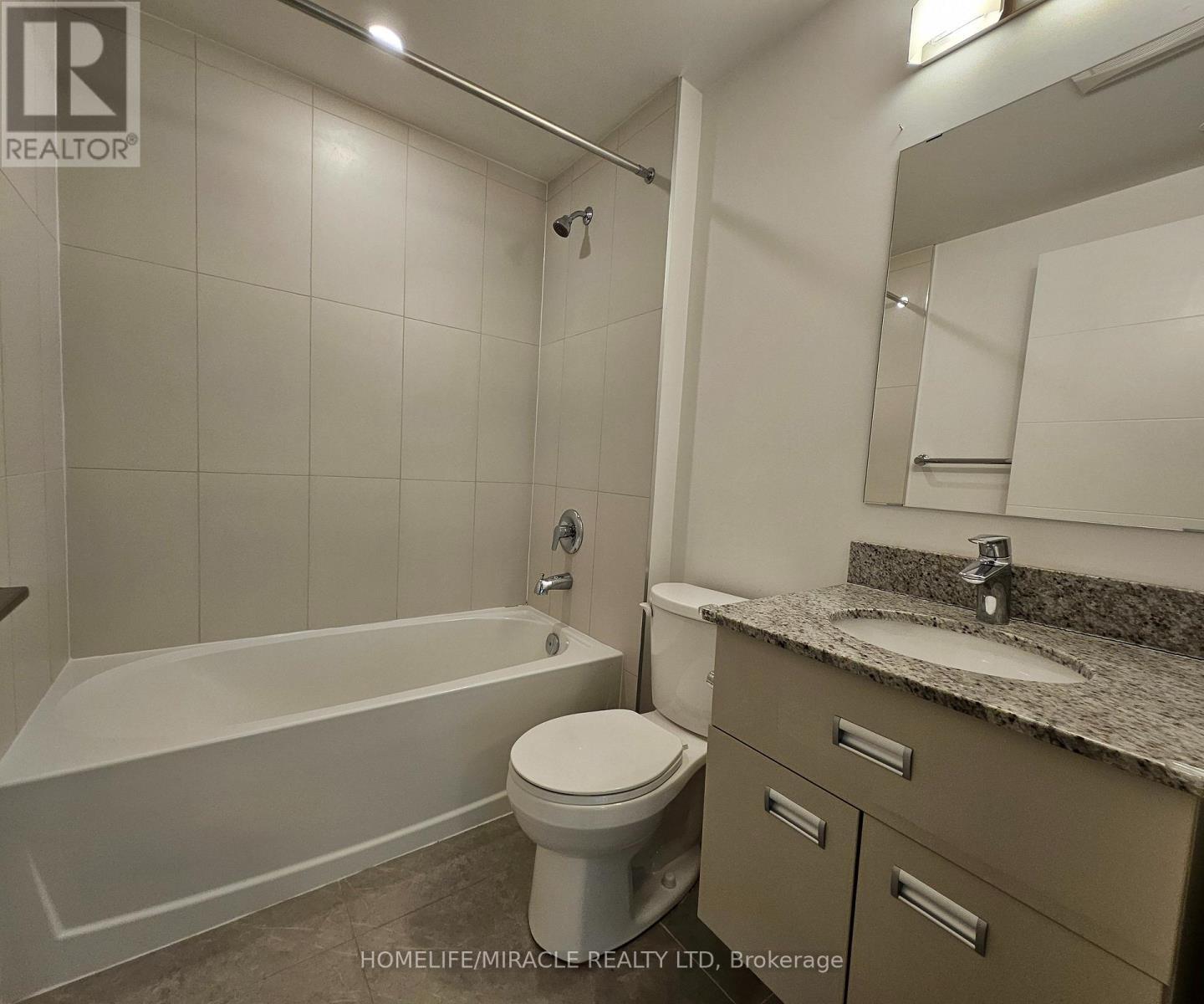 420 - 652 Princess Street, Kingston, ON - Indoor Photo Showing Bathroom