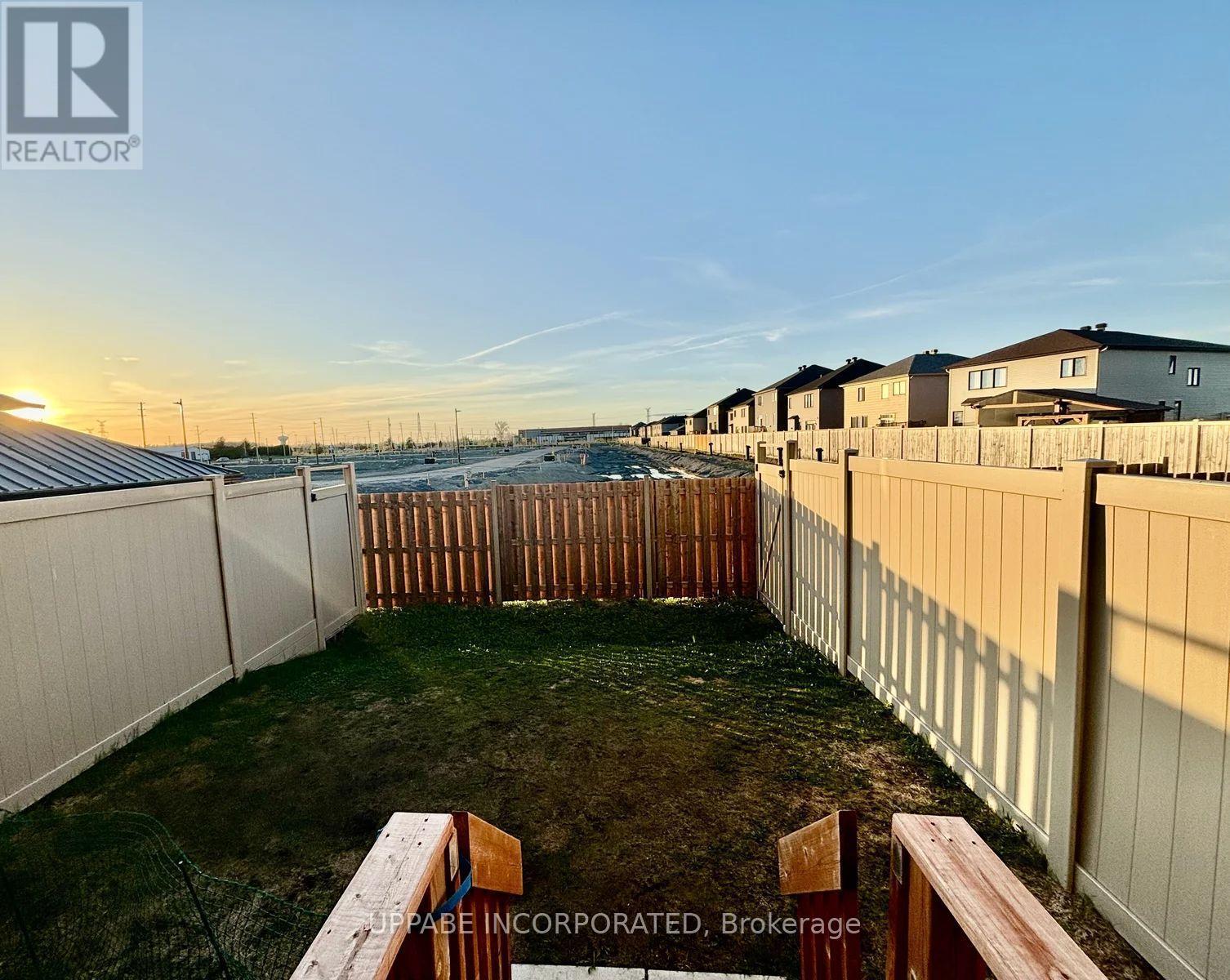 71 Damselfish Walk, Ottawa, ON - Outdoor