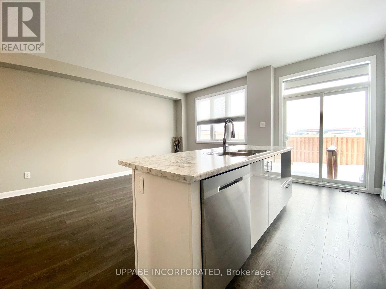71 Damselfish Walk, Ottawa, ON - Indoor Photo Showing Kitchen