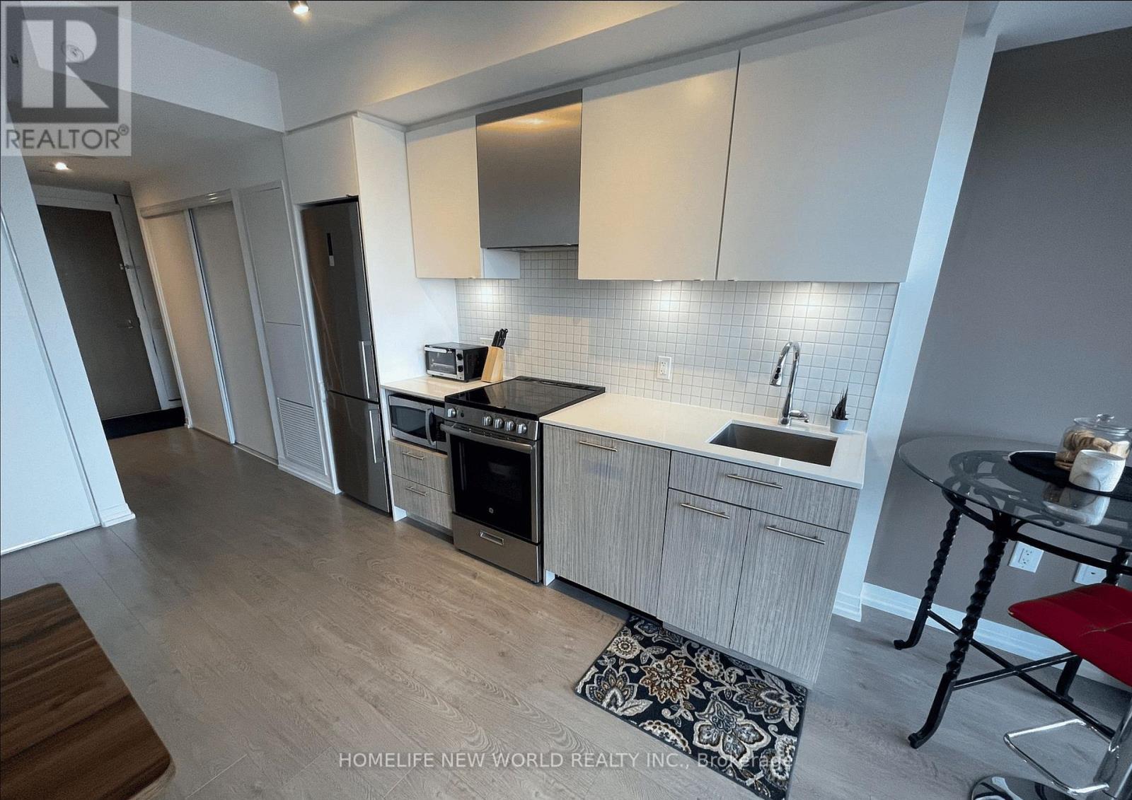3307 - 251 Jarvis Street, Toronto, ON - Indoor Photo Showing Kitchen With Upgraded Kitchen
