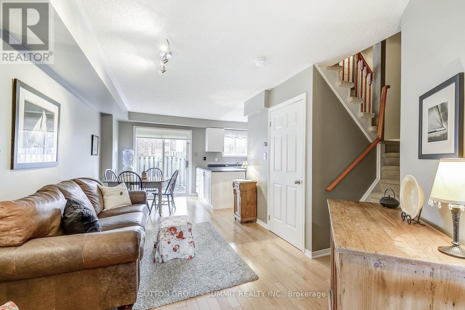 10 - 1425 Abbeywood Drive, Oakville, ON