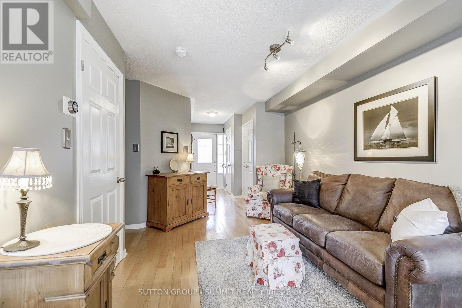 10 - 1425 Abbeywood Drive, Oakville, ON