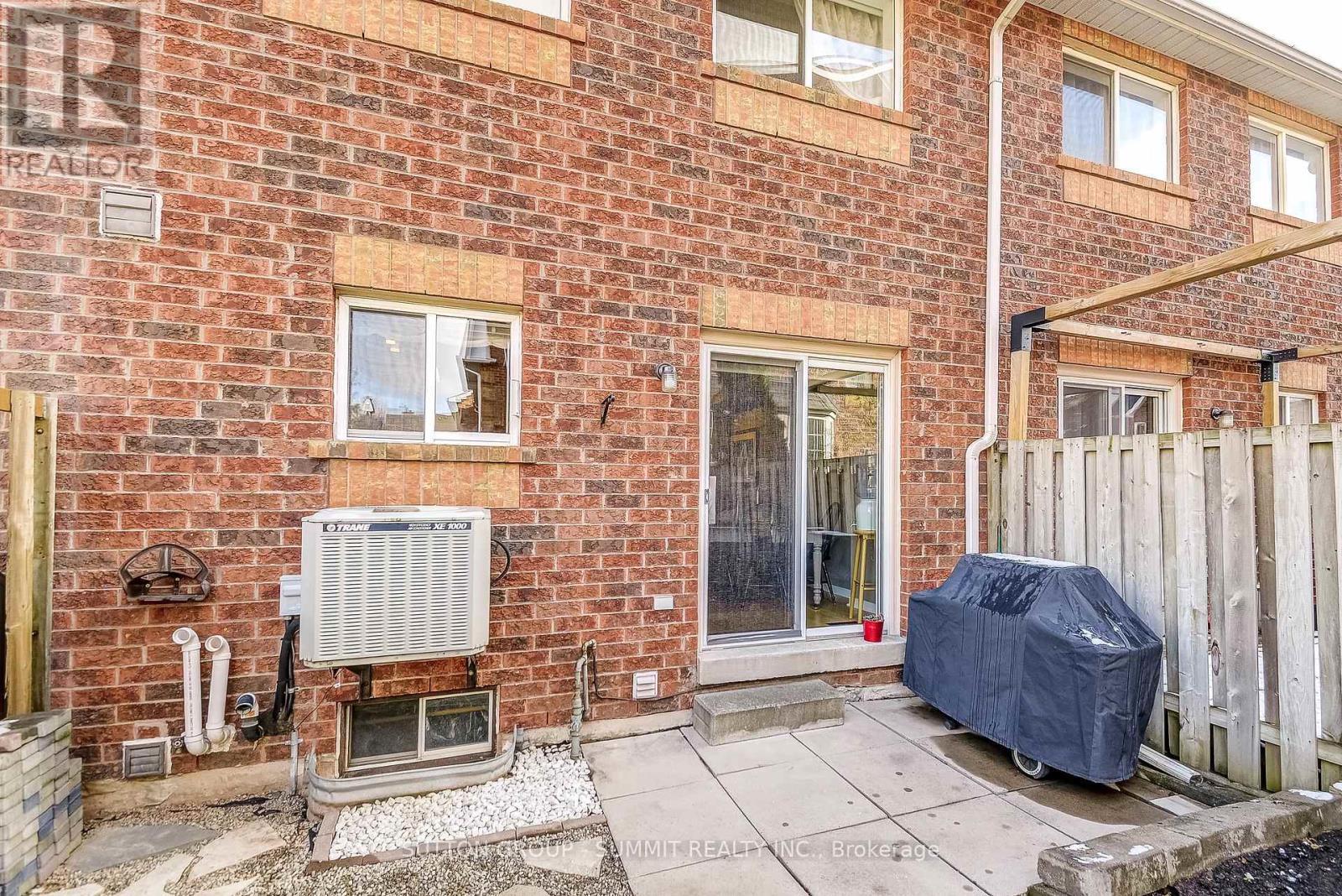 10 - 1425 Abbeywood Drive, Oakville, ON