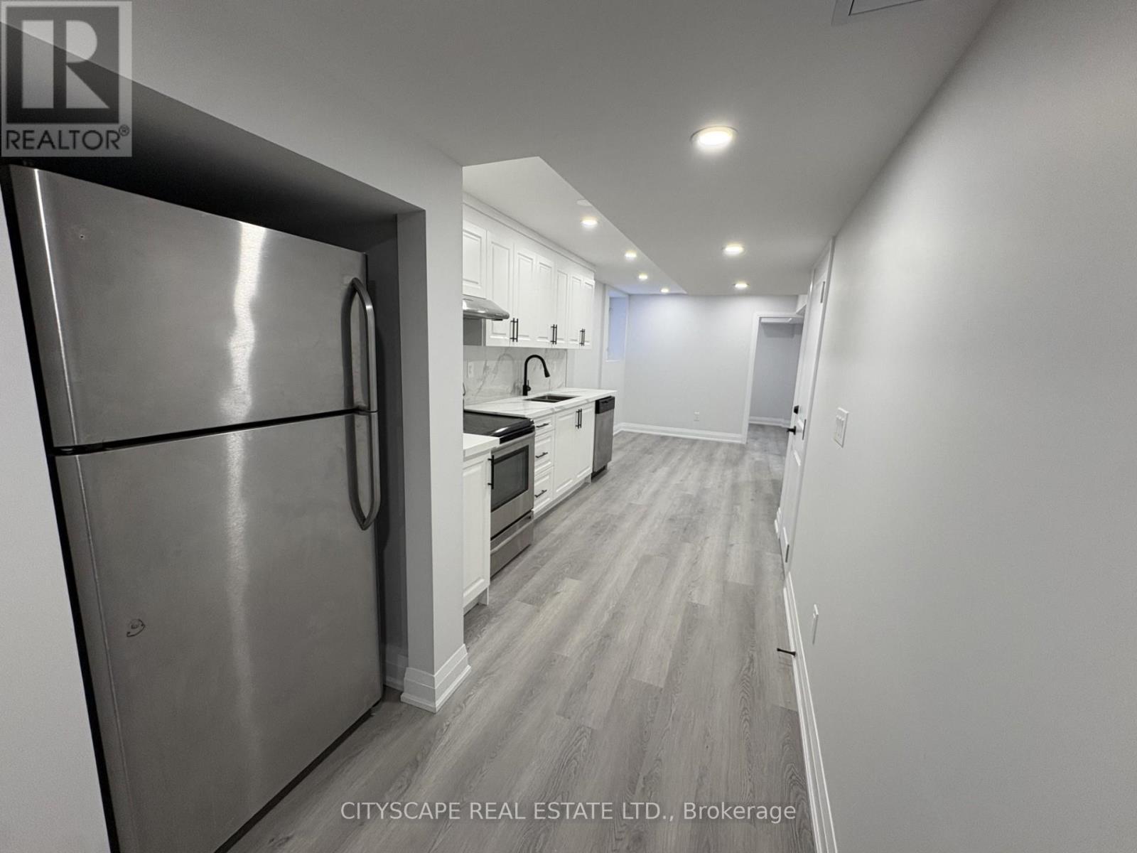 Basement - 5517 Meadowcrest Avenue, Mississauga, ON - Indoor Photo Showing Kitchen