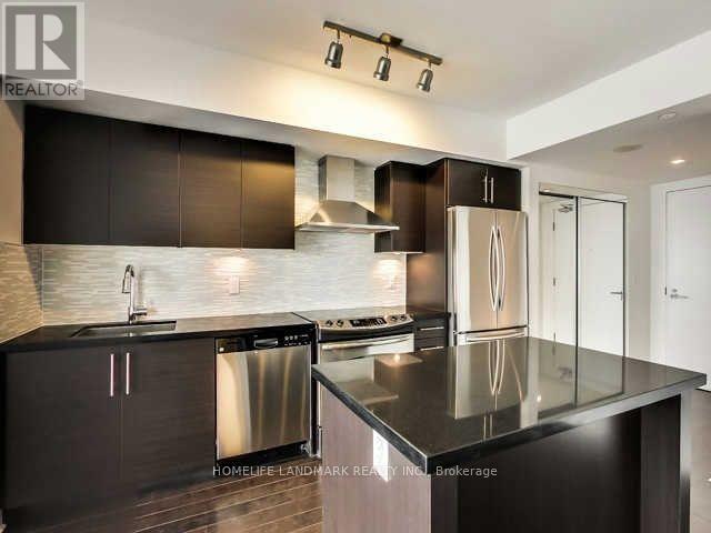 1610 - 58 Orchard View Boulevard, Toronto, ON - Indoor Photo Showing Kitchen With Upgraded Kitchen