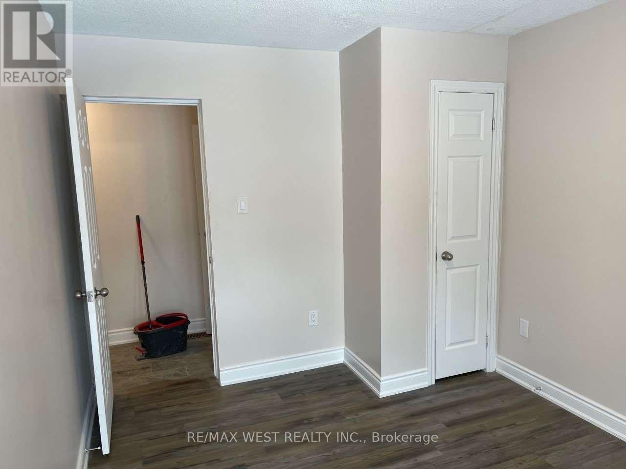 Bsmt - 18 Linkdale Road, Brampton, ON - Indoor Photo Showing Other Room