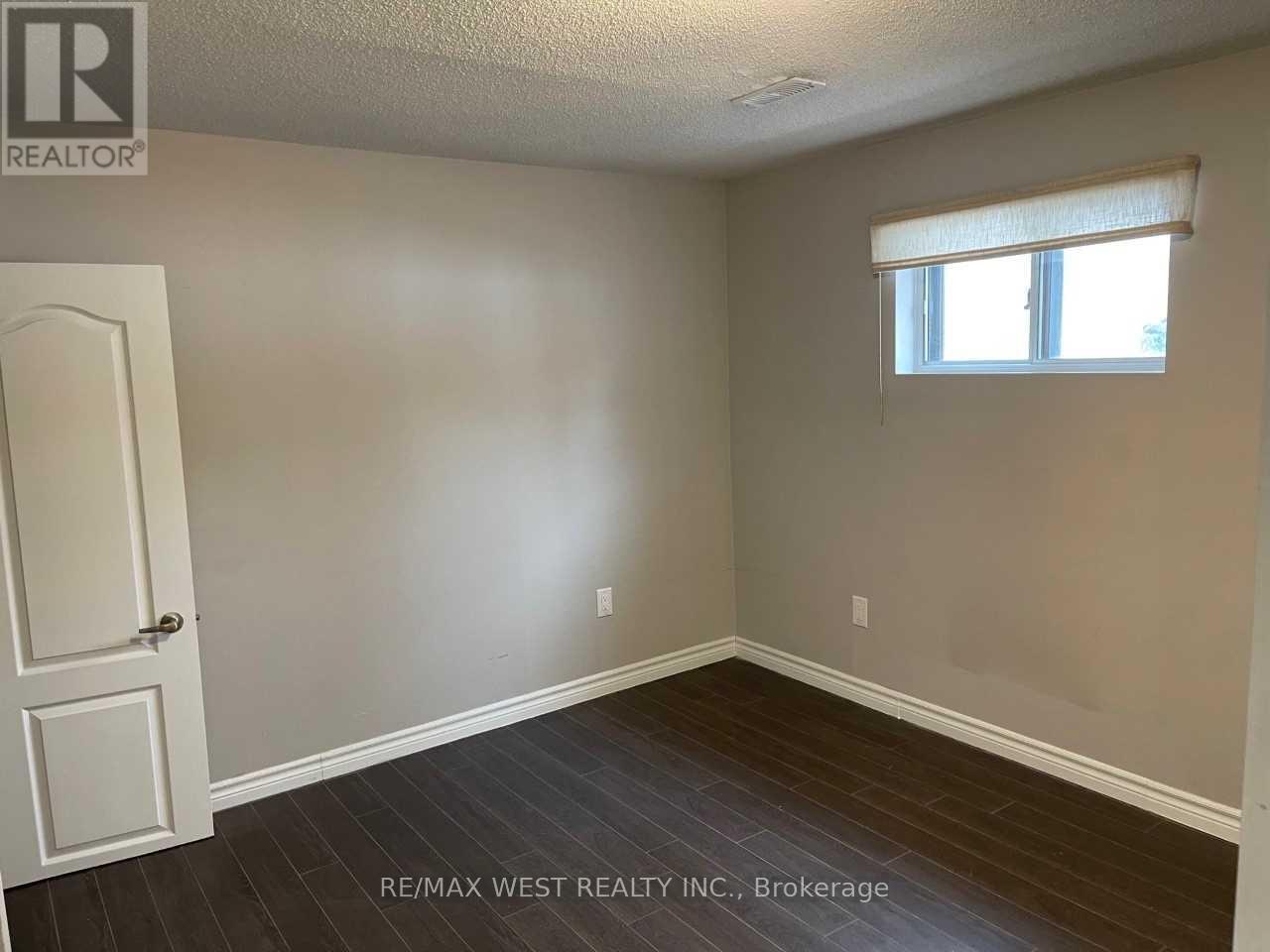 Bsmt - 18 Linkdale Road, Brampton, ON - Indoor Photo Showing Other Room