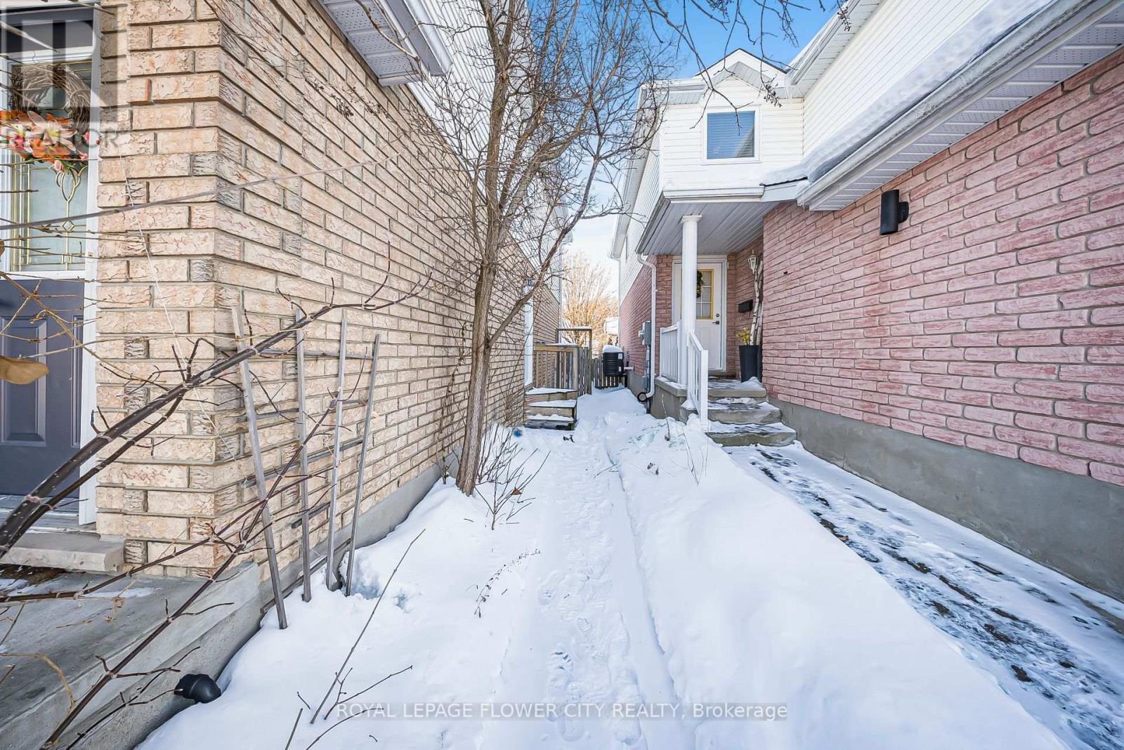 53 Bush Clover Crescent, Kitchener, ON - Outdoor