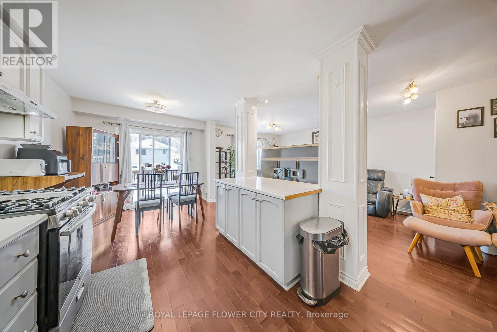 53 Bush Clover Crescent, Kitchener, ON - Indoor Photo Showing Kitchen