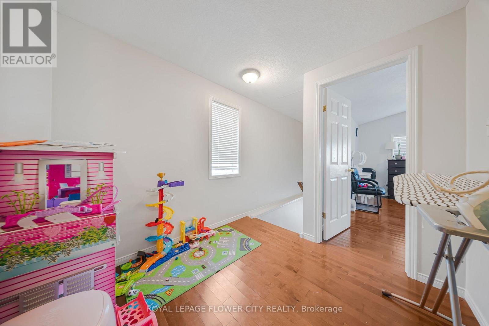 53 Bush Clover Crescent, Kitchener, ON - Indoor Photo Showing Other Room