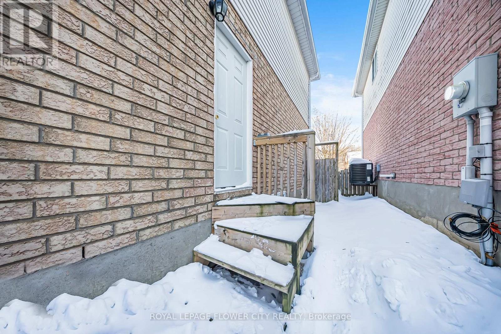 53 Bush Clover Crescent, Kitchener, ON - Outdoor