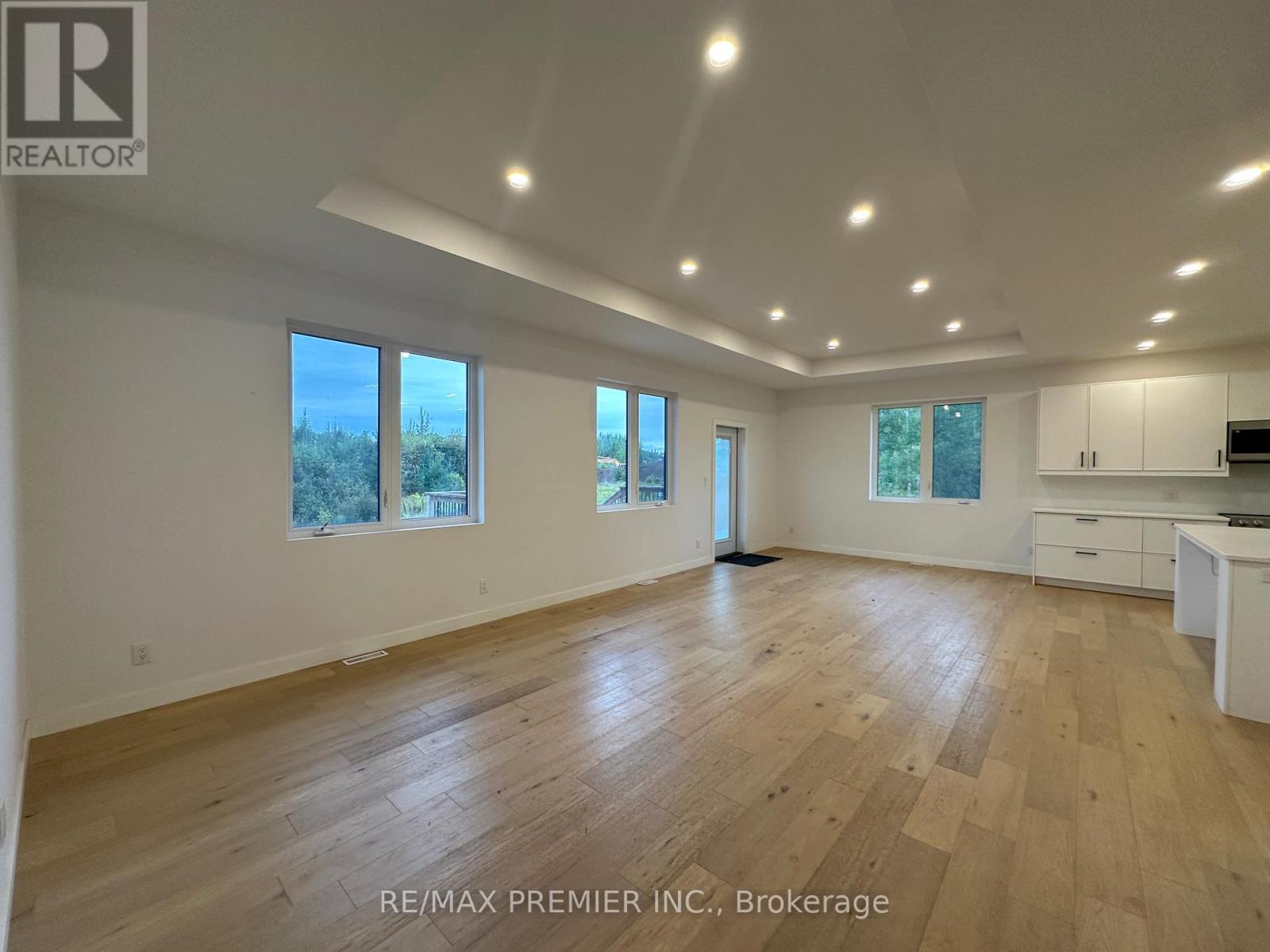 2980 King George'S Park Drive, Thunder Bay, ON - Indoor