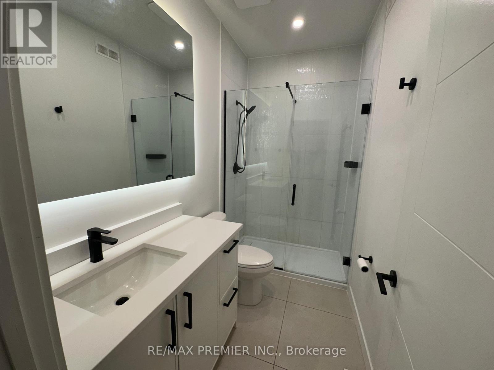 2980 King George'S Park Drive, Thunder Bay, ON - Indoor Photo Showing Bathroom