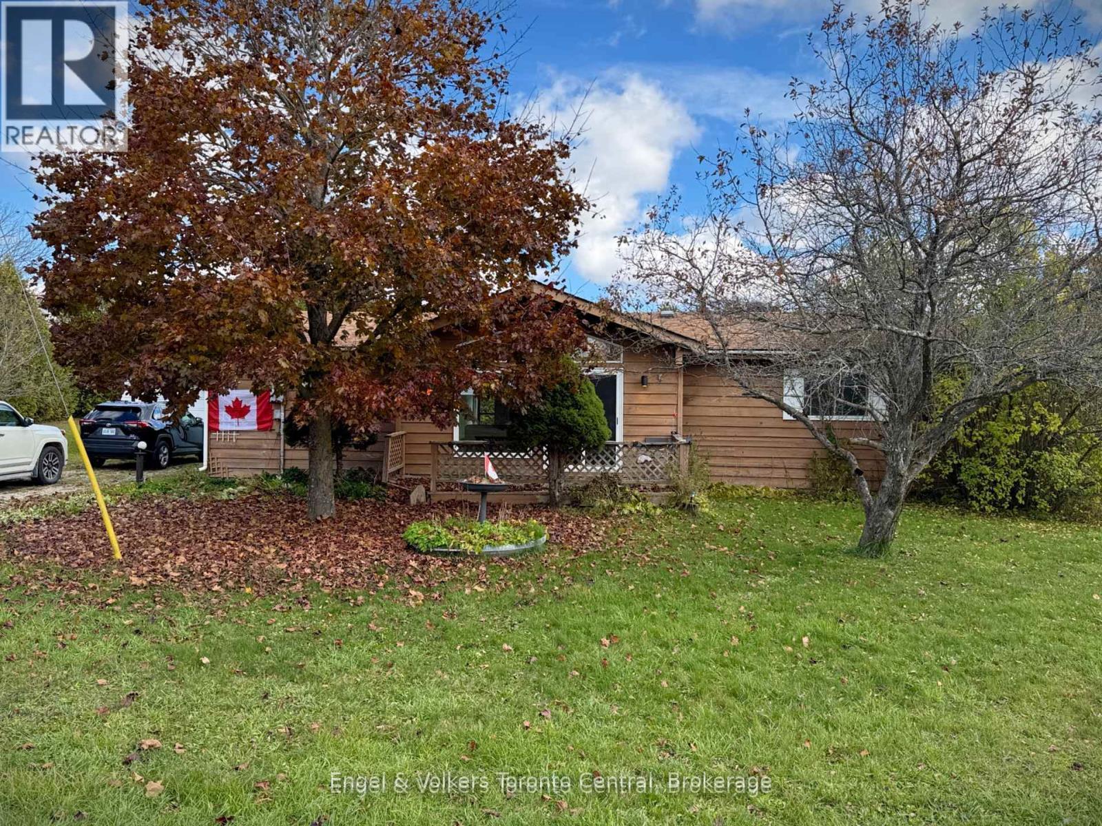 209 Evans Street, Grey Highlands, ON - Outdoor