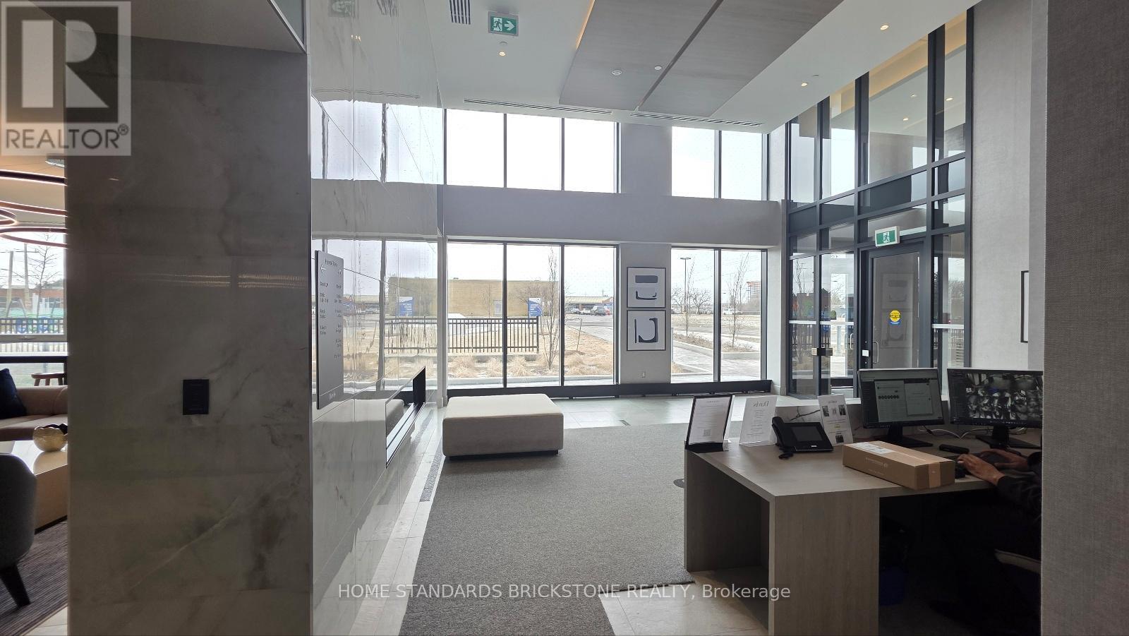 215 - 185 Deerfield Road, Newmarket, ON - Indoor Photo Showing Other Room