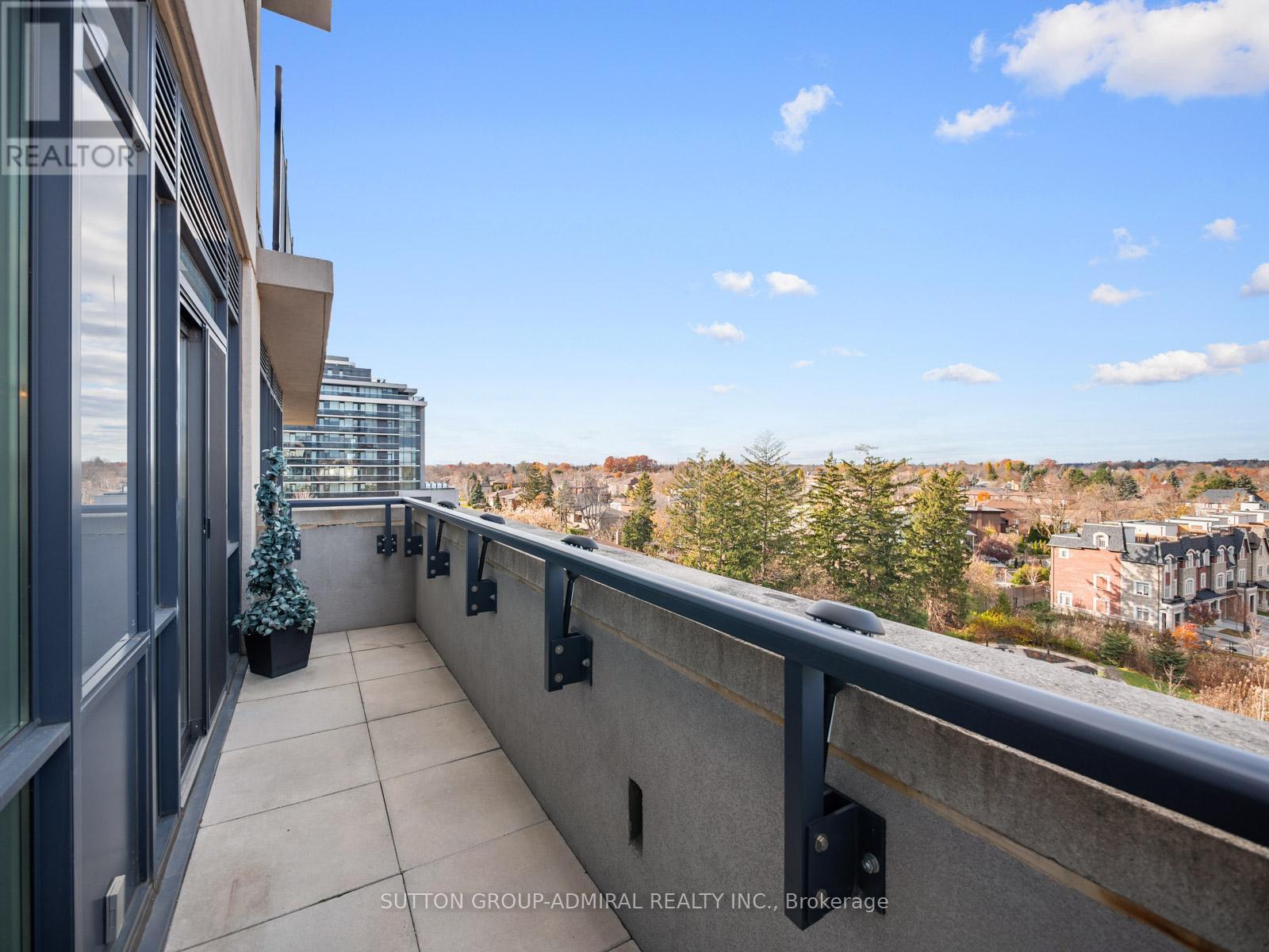 705 - 4700 Highway 7, Vaughan, ON - Outdoor With View With Exterior