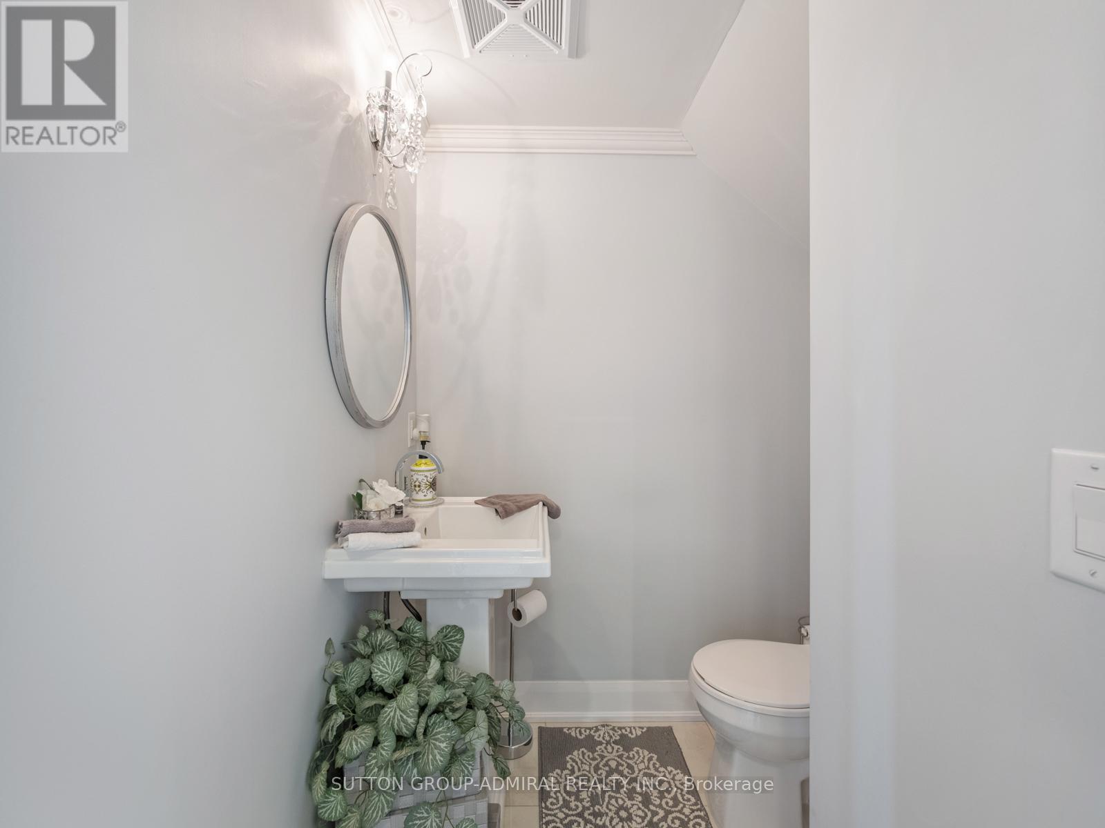 705 - 4700 Highway 7, Vaughan, ON - Indoor Photo Showing Bathroom