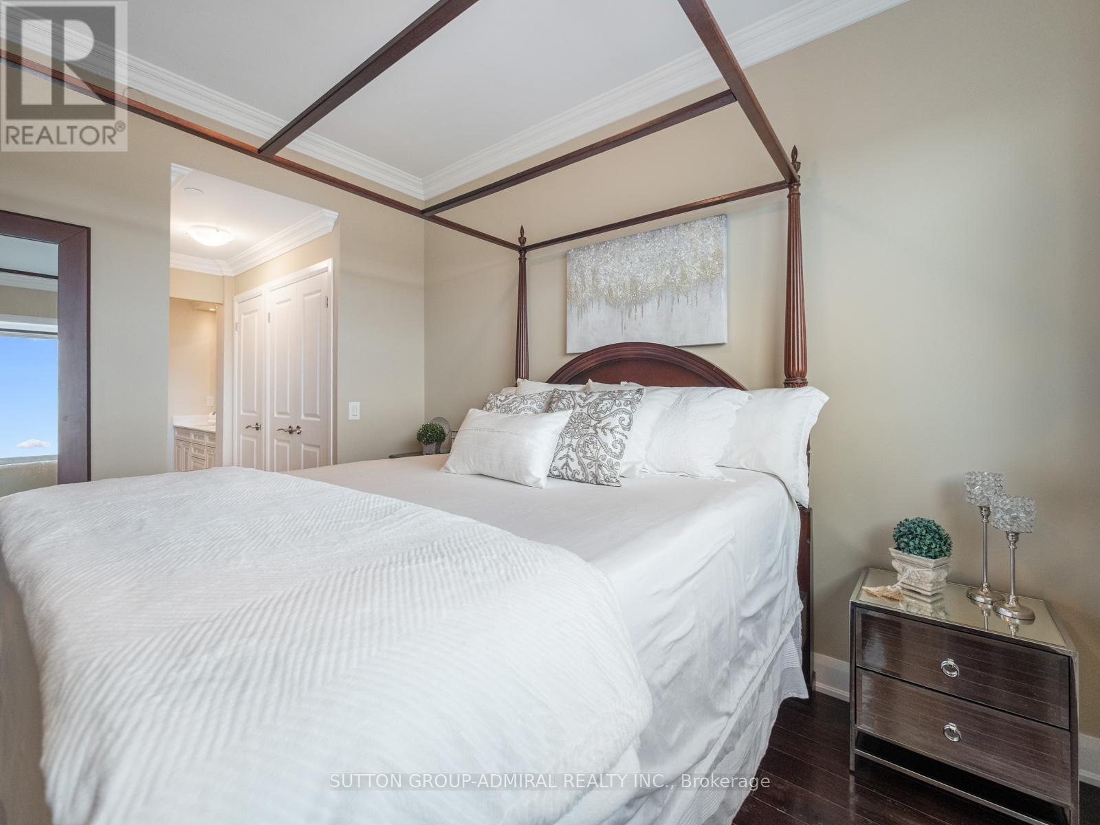 705 - 4700 Highway 7, Vaughan, ON - Indoor Photo Showing Bedroom
